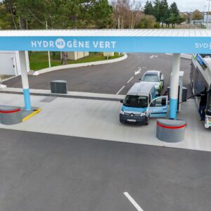 Renault Kangoo ravitaillé en hydrogène vert