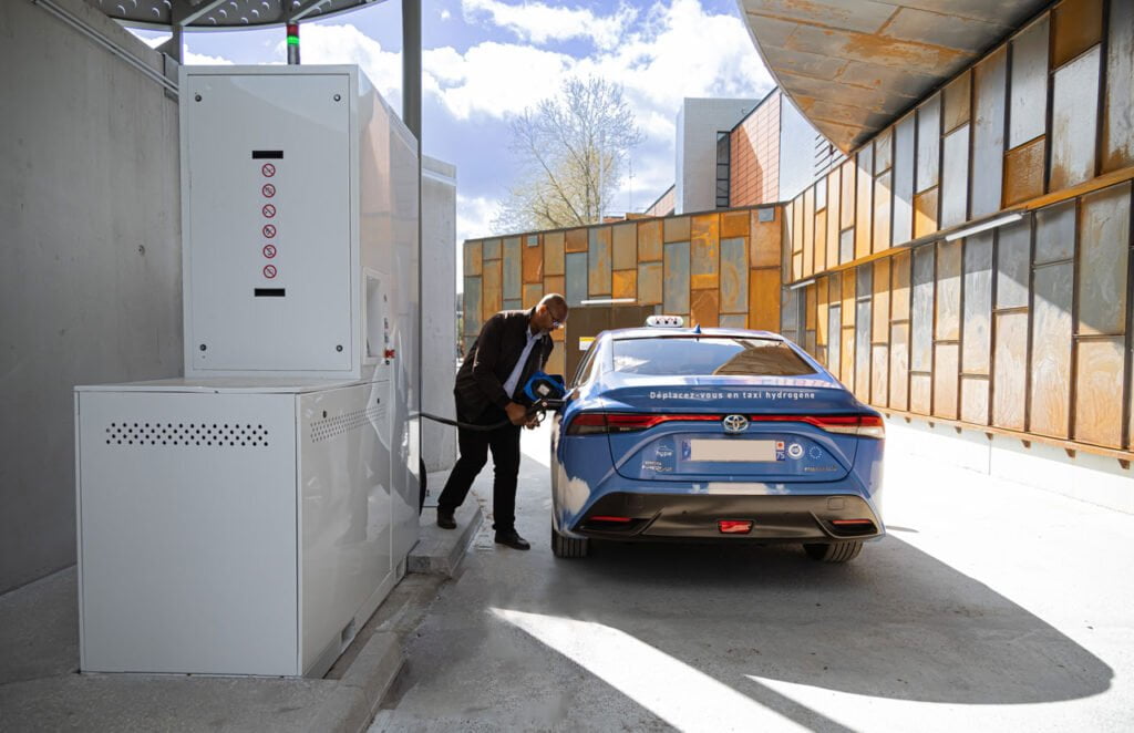 Hydrogen refueling station in Issy-les-Moulineaux